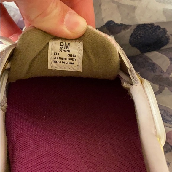 Pink sperry’s - Picture 7 of 10